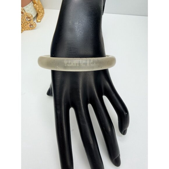 Furla Clear Lucite Bangle Bracelet Made In Italy Vintage Frosted Style Sz8” - Picture 3 of 10